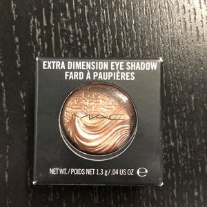 New Mac Cosmetics Extra Dimension Eye Shadow